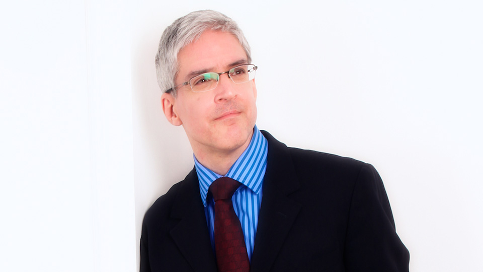 Headshot for Neil Roxburgh