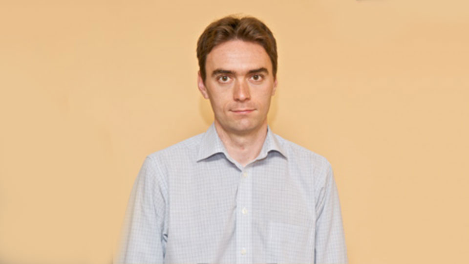 Headshot for Dr Jonathan Pitkin
