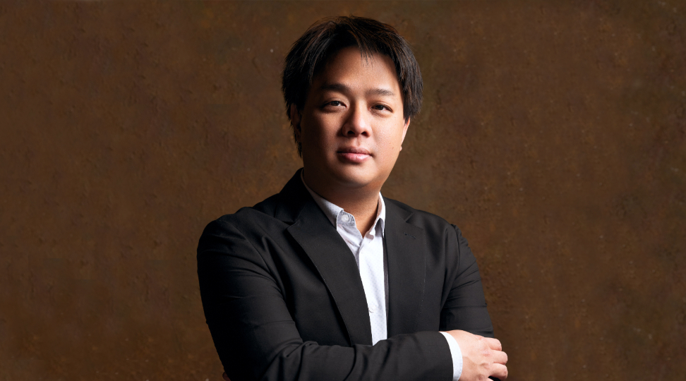 Headshot for Eric Wang