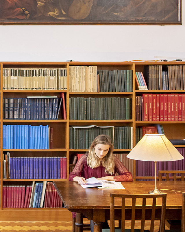 Two students in the RCM Donaldson room