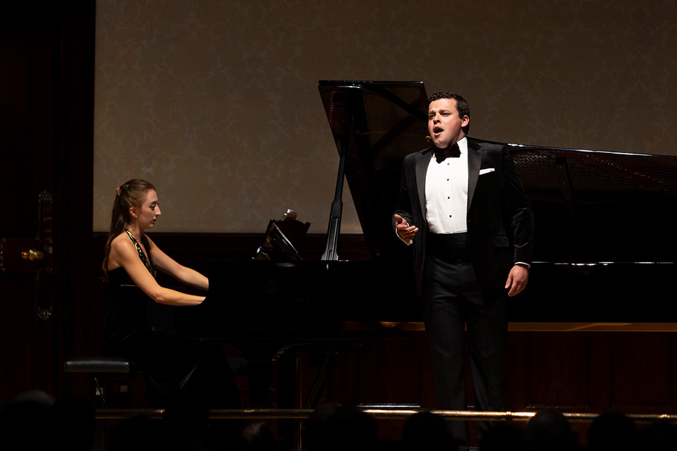 Royal College of Music singers win prestigious awards  