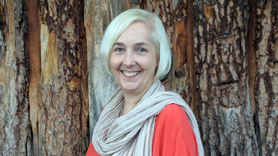 Headshot for Helen Kearns