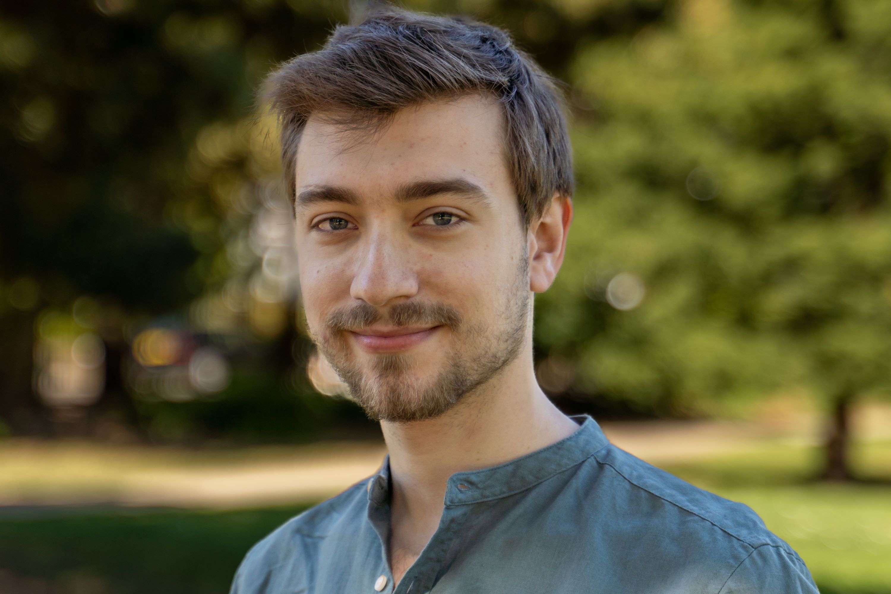 Headshot for Elliot Mercer